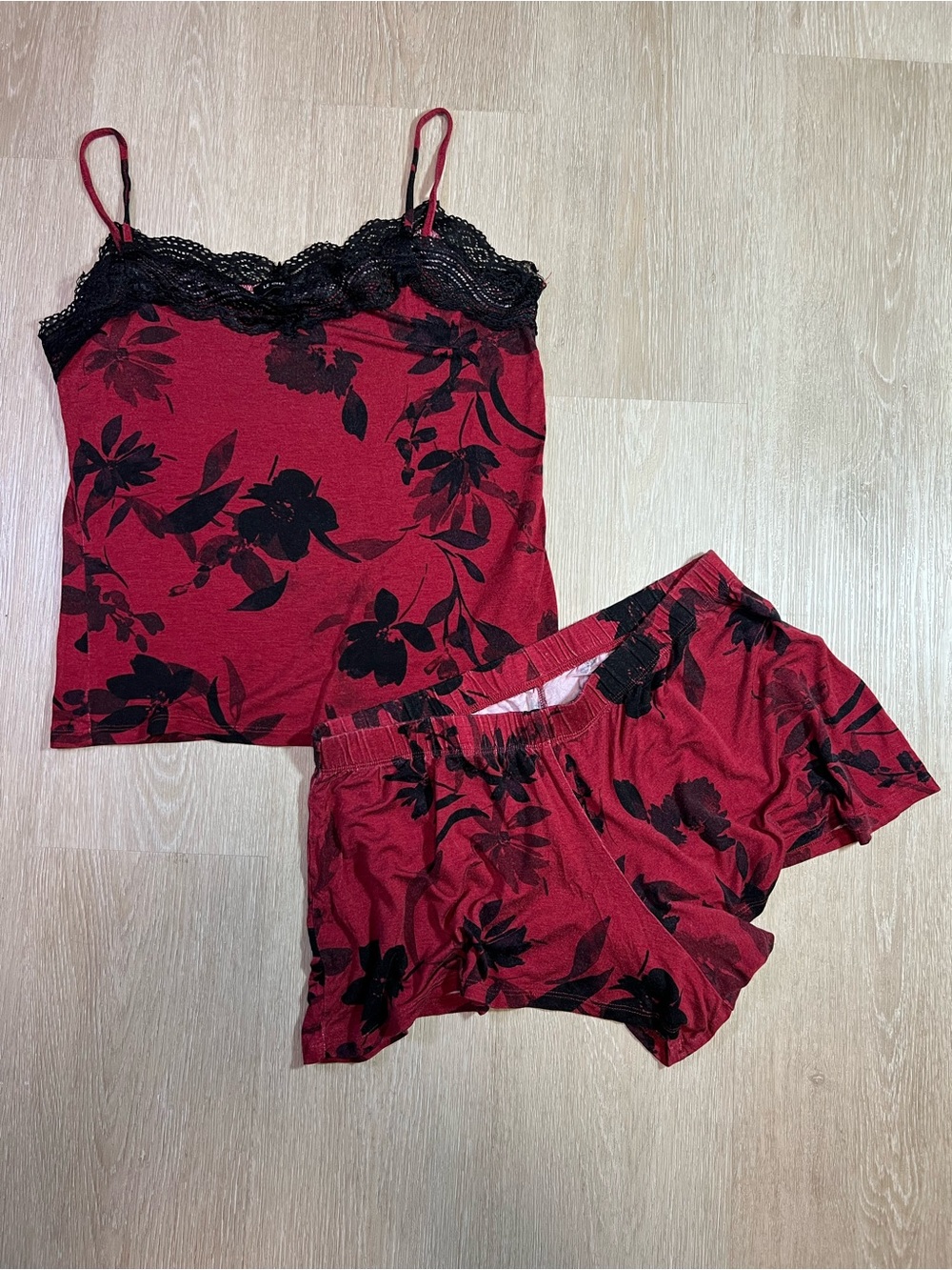 Y2K Le Chateau Chic Red Floral Lace Trim Women’s Medium Cami Short & Pajama Set